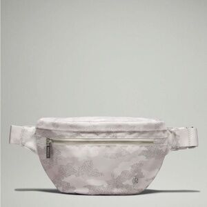 Lululemon City Adventurer Belt Bag 2.5L - Heritage Camo White Opal